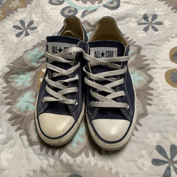 Women’s Converse - Picture 2 of 5